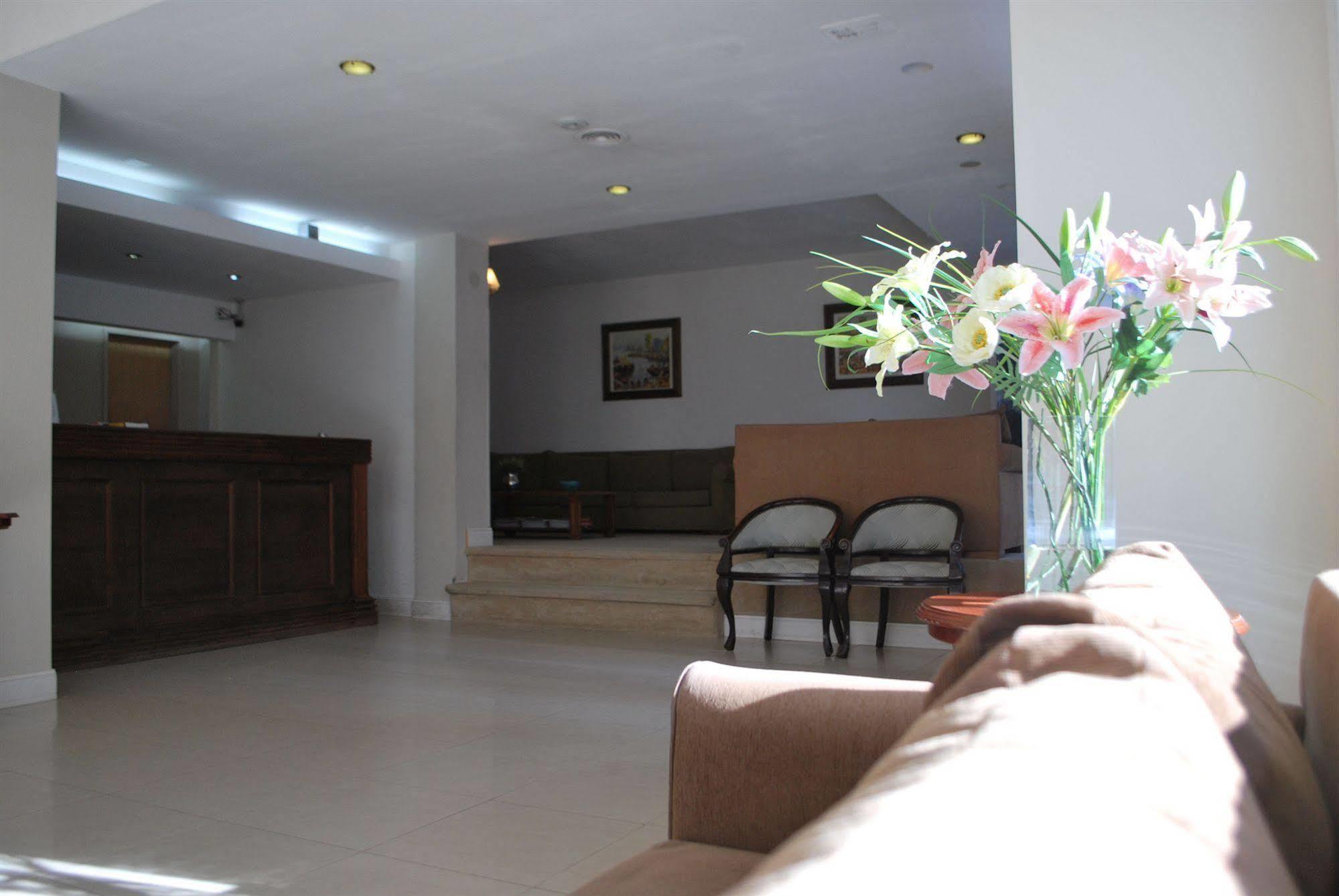 Hotel Gran Madryn Puerto Madryn Ngoại thất bức ảnh